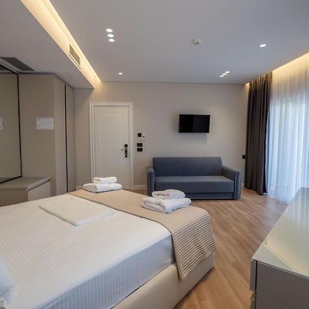 Ami Mar Hotel Sarande Exterior photo