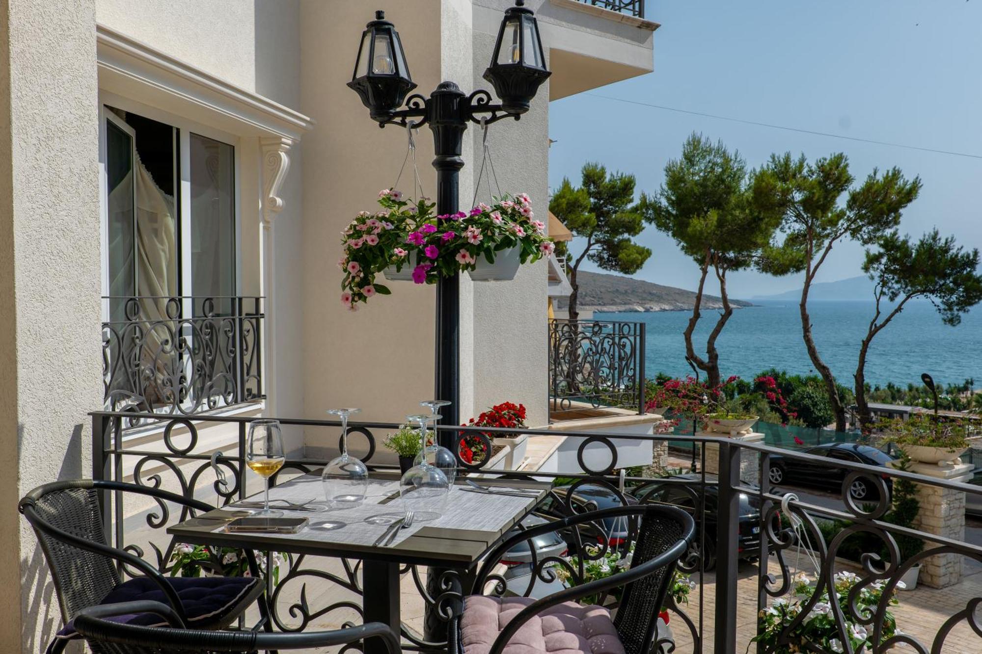 Ami Mar Hotel Sarande Exterior photo