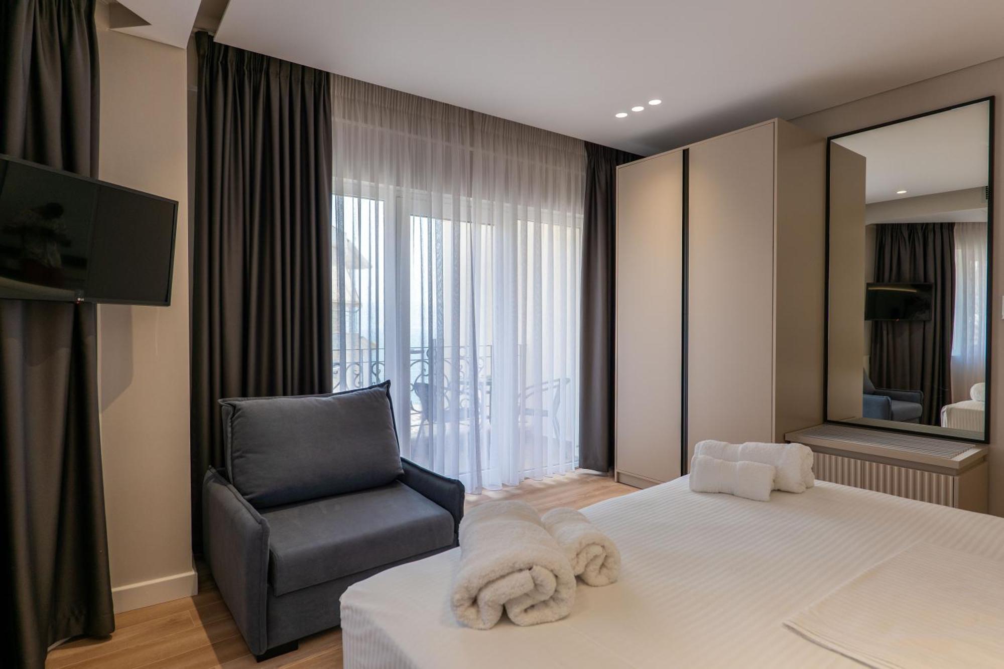 Ami Mar Hotel Sarande Exterior photo