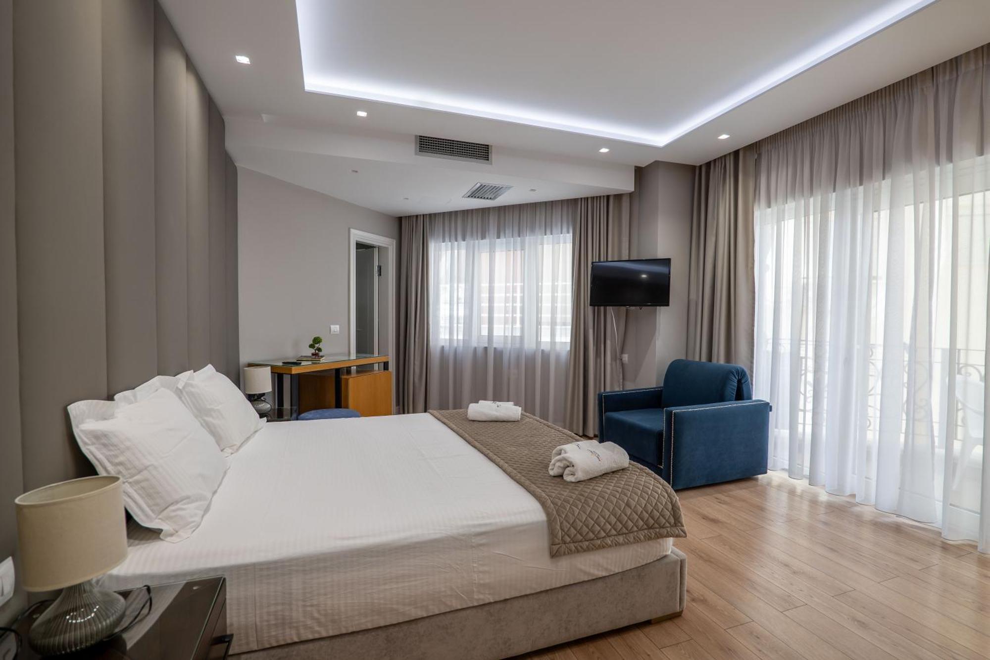 Ami Mar Hotel Sarande Exterior photo