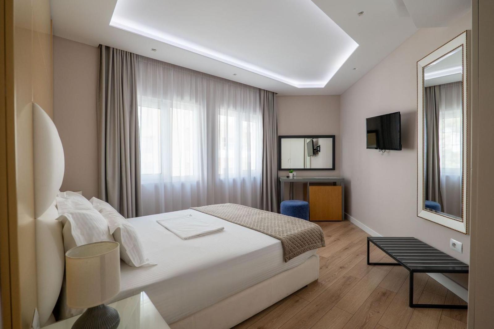 Ami Mar Hotel Sarande Exterior photo